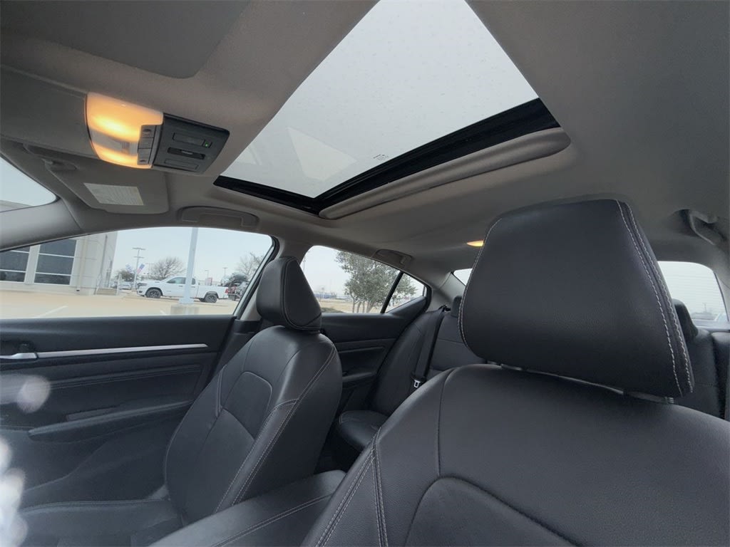 2023 Nissan Altima SL 24