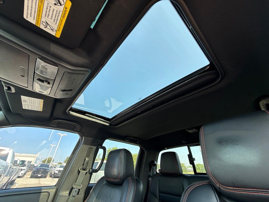 Thumbnail: 2023 Nissan Frontier - 18