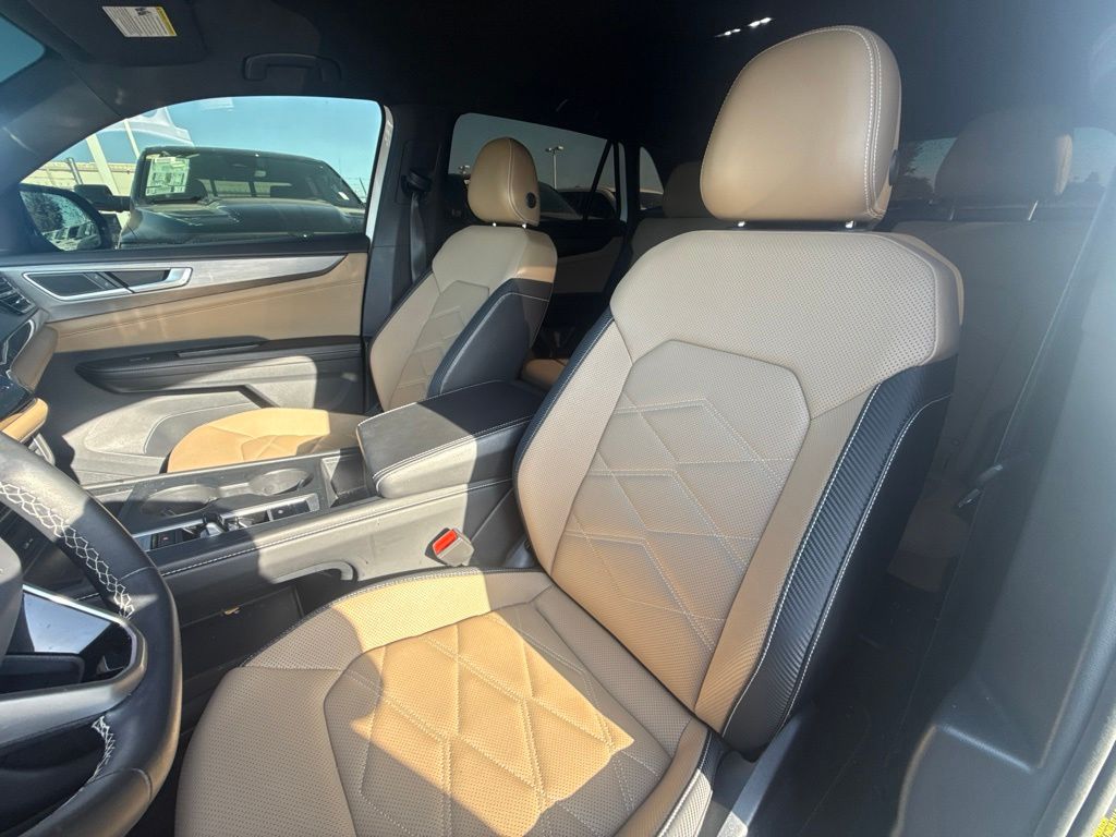Thumbnail: 2024 Volkswagen Atlas - 9