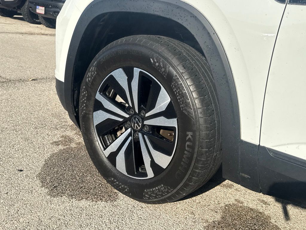 Thumbnail: 2024 Volkswagen Atlas - 8