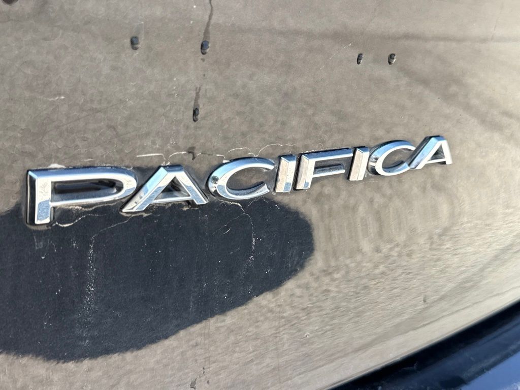 Thumbnail: 2022 Chrysler Pacifica - 6