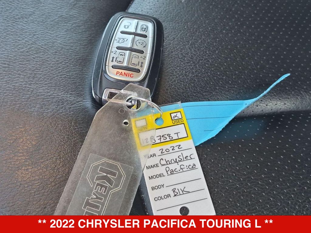 Thumbnail: 2022 Chrysler Pacifica - 15
