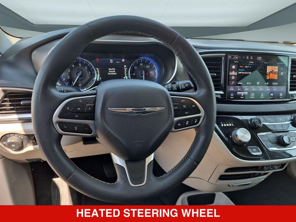 Thumbnail: 2022 Chrysler Pacifica - 12