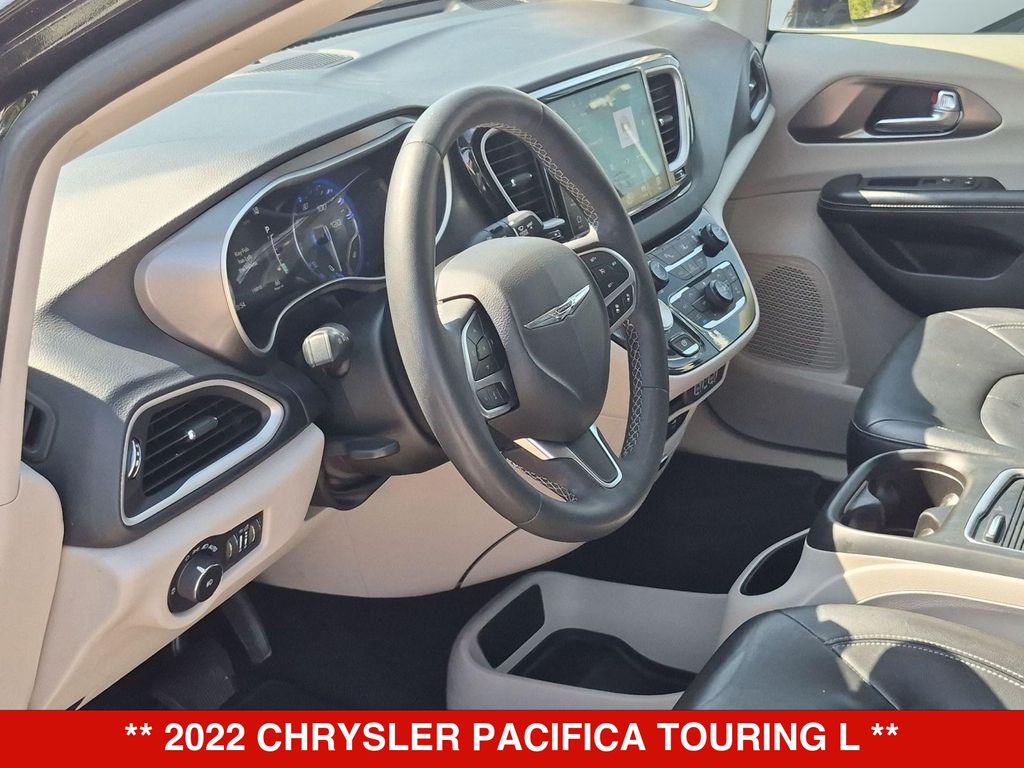 Thumbnail: 2022 Chrysler Pacifica - 2