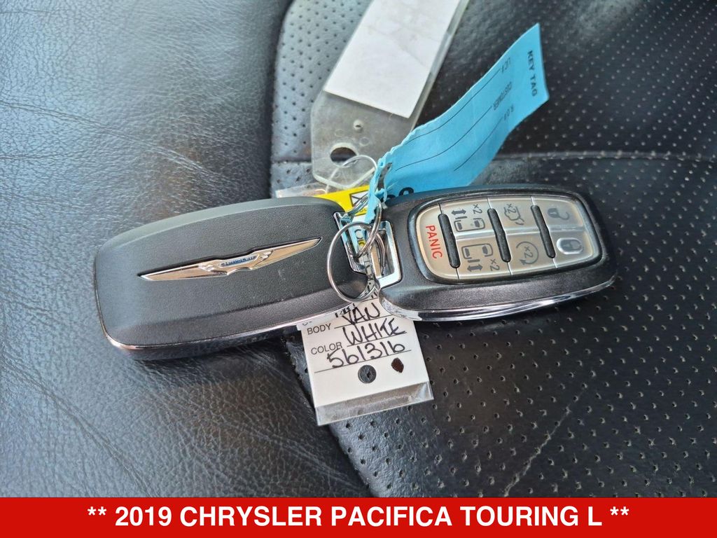 Thumbnail: 2019 Chrysler Pacifica - 18
