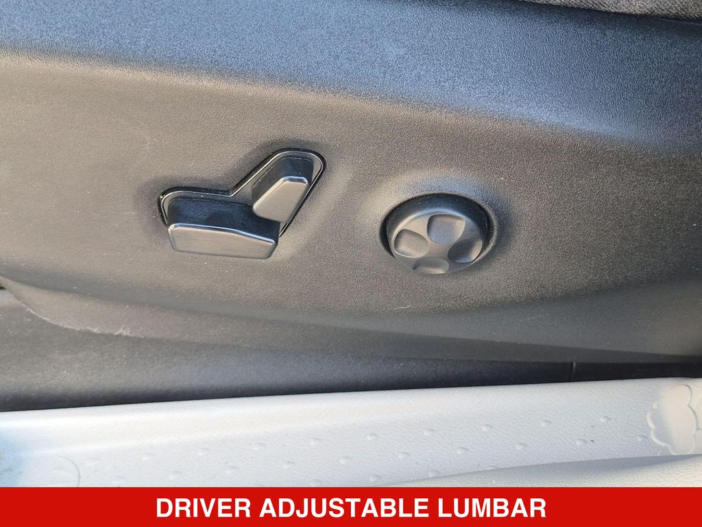 Thumbnail: 2019 Chrysler Pacifica - 25