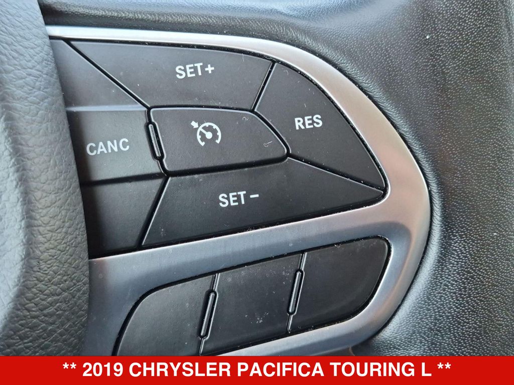 Thumbnail: 2019 Chrysler Pacifica - 29