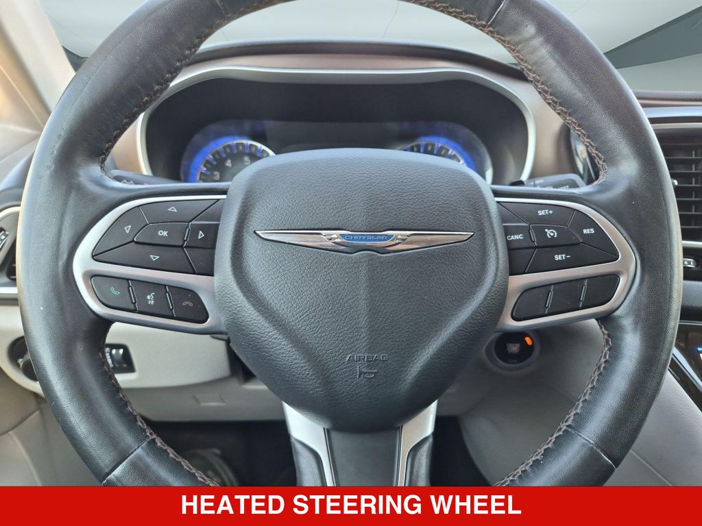 Thumbnail: 2019 Chrysler Pacifica - 14