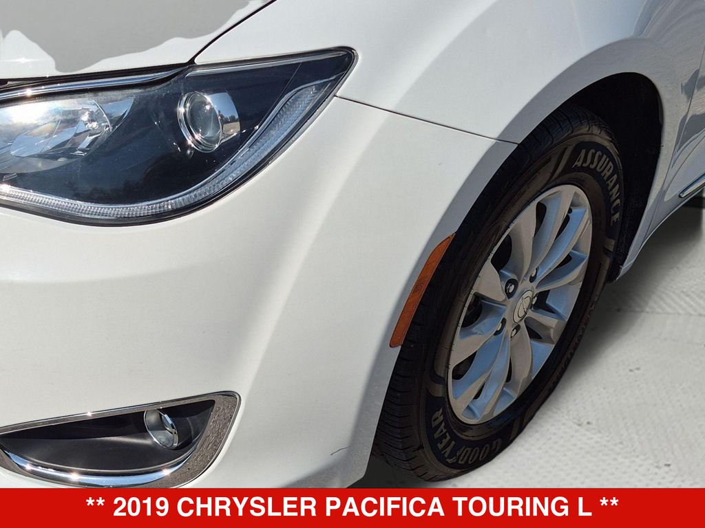 Thumbnail: 2019 Chrysler Pacifica - 23