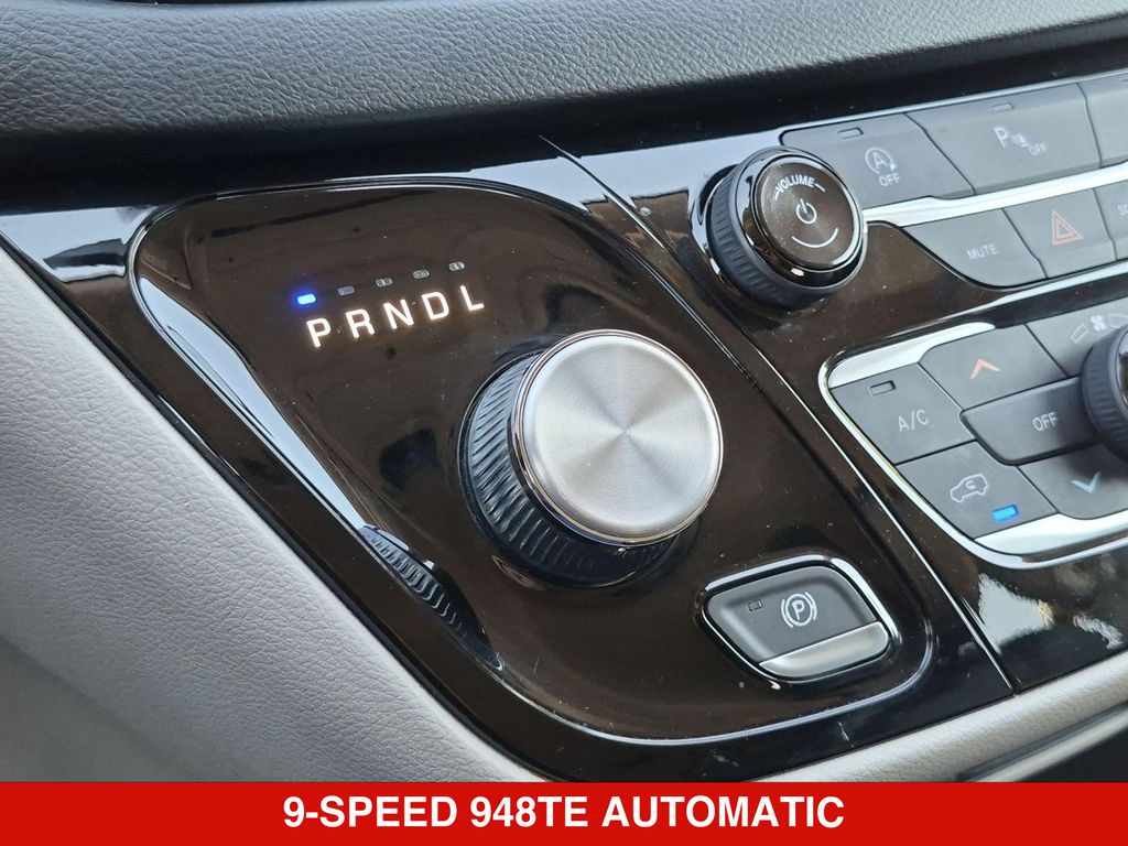 Thumbnail: 2019 Chrysler Pacifica - 16