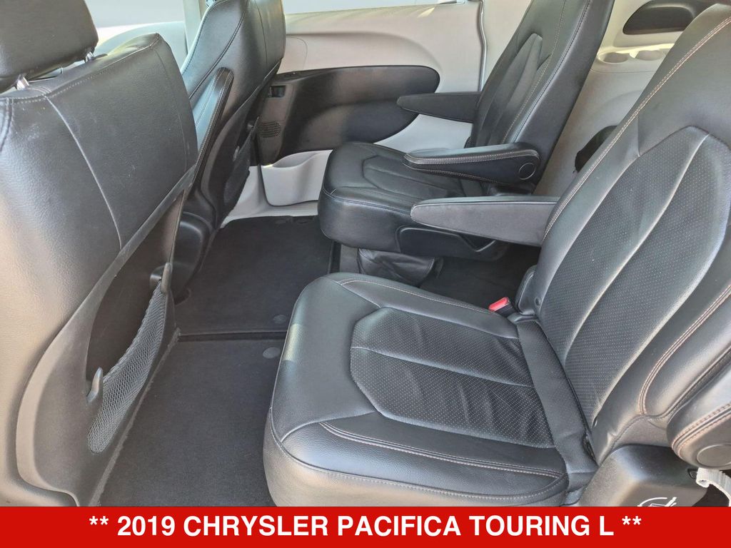 Thumbnail: 2019 Chrysler Pacifica - 13