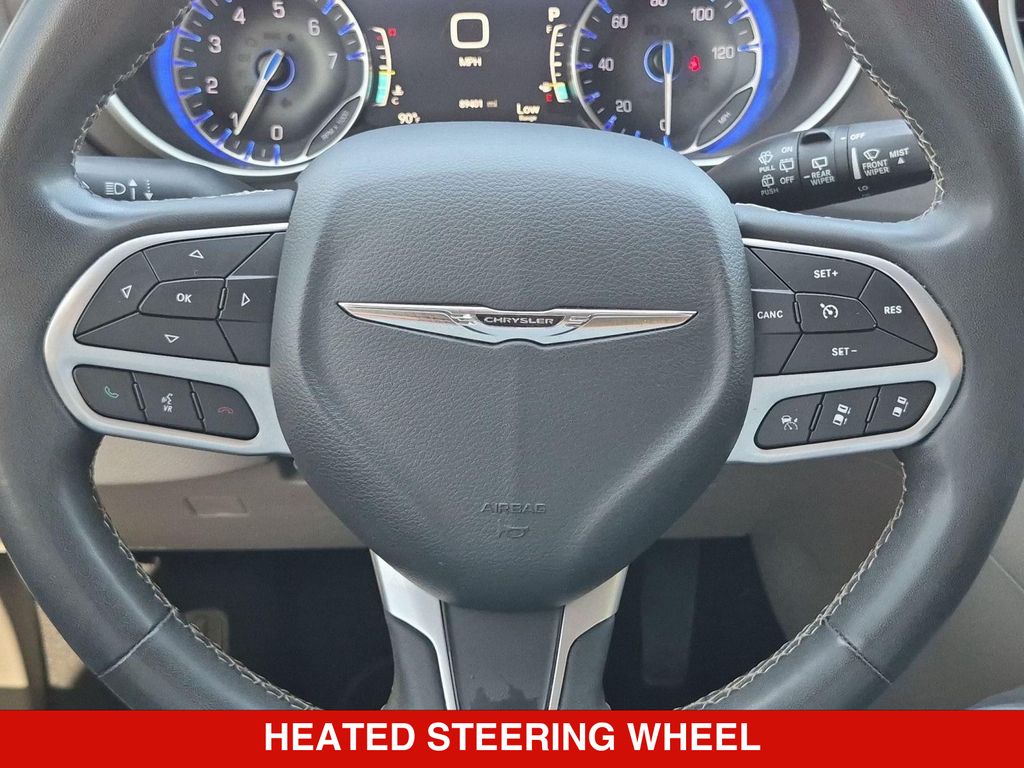 Thumbnail: 2023 Chrysler Pacifica - 25