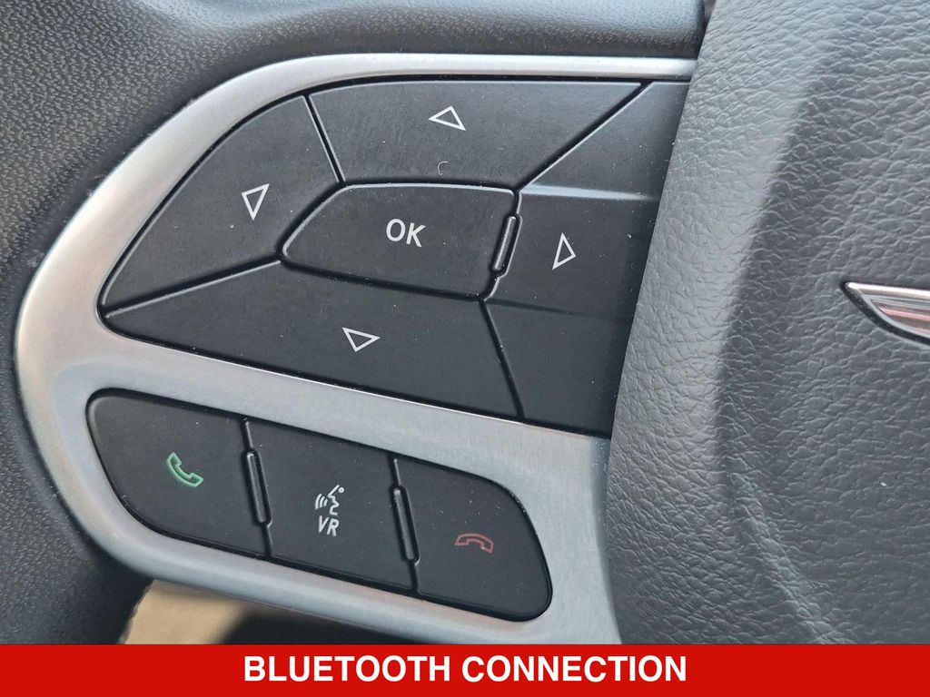 Thumbnail: 2023 Chrysler Pacifica - 26