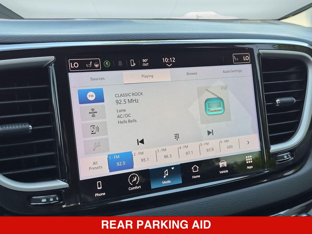 Thumbnail: 2023 Chrysler Pacifica - 12