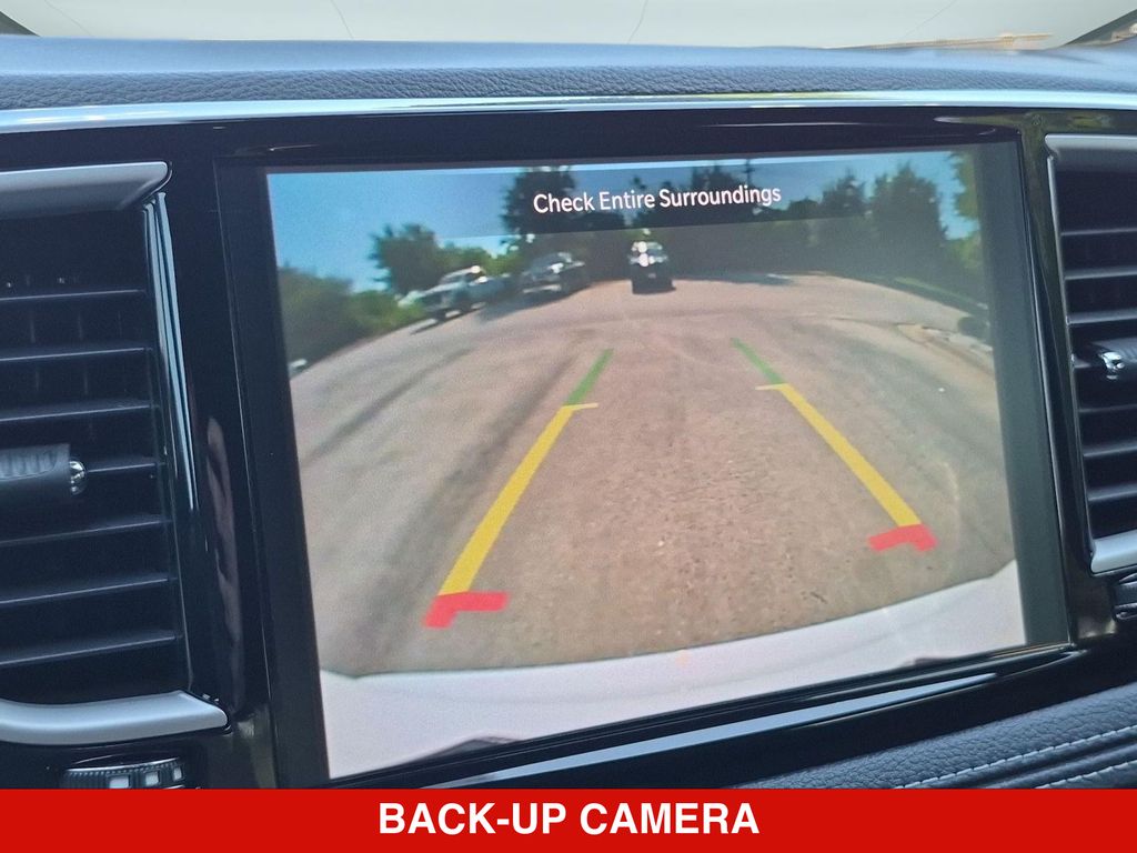 Thumbnail: 2027 Chrysler Pacifica - 30