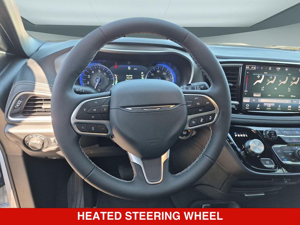 Thumbnail: 2027 Chrysler Pacifica - 14