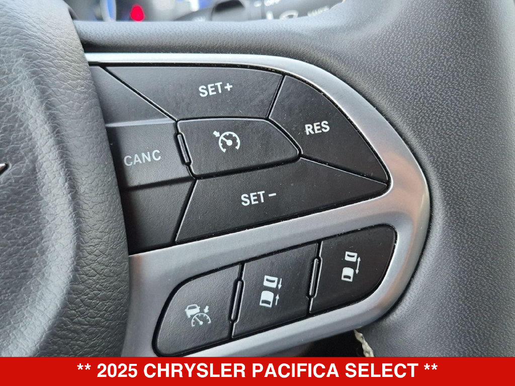 Thumbnail: 2025 Chrysler Pacifica - 24