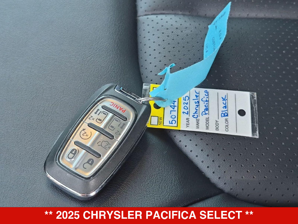 Thumbnail: 2025 Chrysler Pacifica - 16