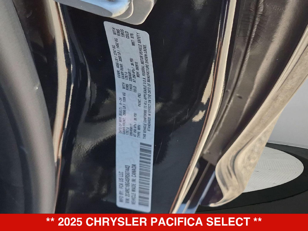 Thumbnail: 2025 Chrysler Pacifica - 29