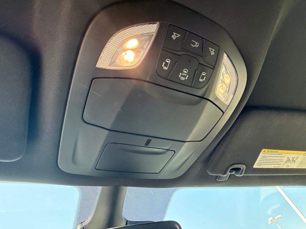 Thumbnail: 2025 Chrysler Pacifica - 22