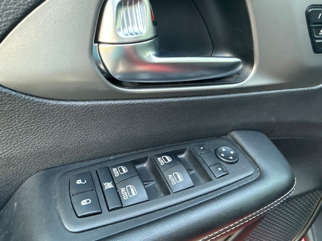 Thumbnail: 2025 Chrysler Pacifica - 20