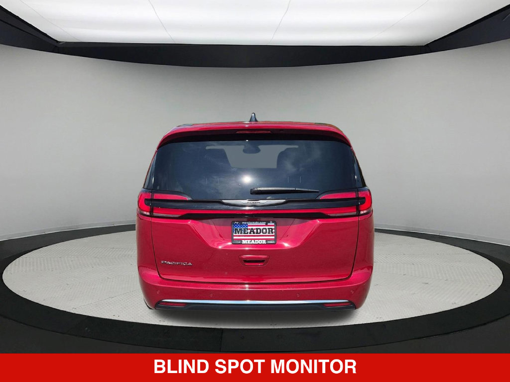 Thumbnail: 2025 Chrysler Pacifica - 18
