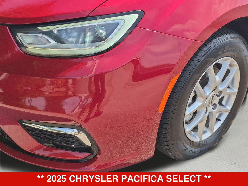 Thumbnail: 2025 Chrysler Pacifica - 22