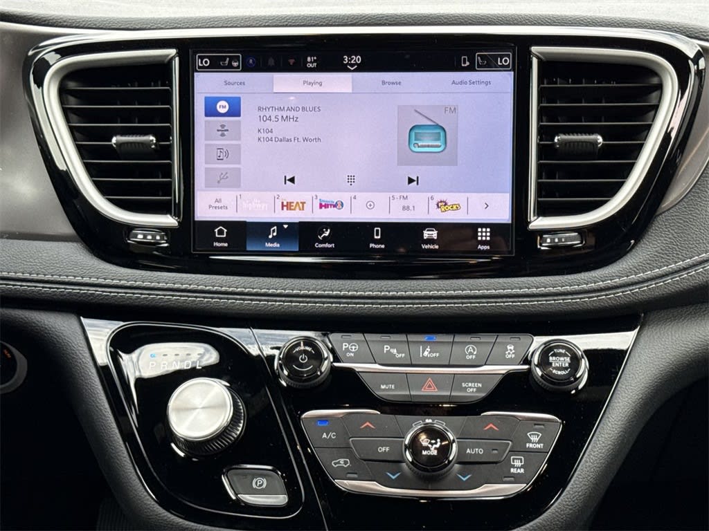 Thumbnail: 2025 Chrysler Pacifica - 15