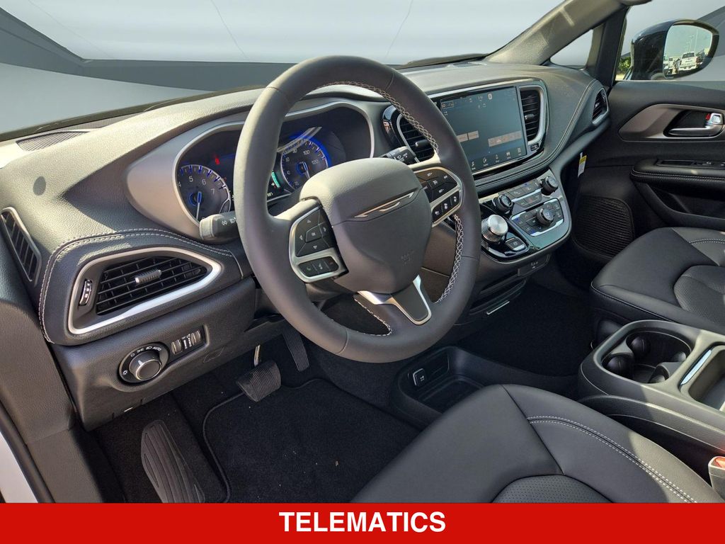 Thumbnail: 2027 Chrysler Pacifica - 2