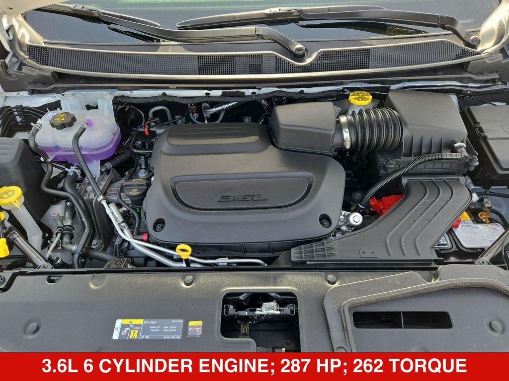 Thumbnail: 2027 Chrysler Pacifica - 9