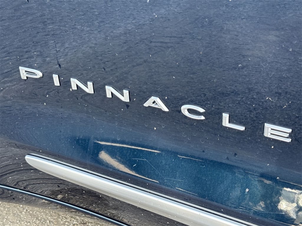 Thumbnail: 2022 Chrysler Pacifica - 7
