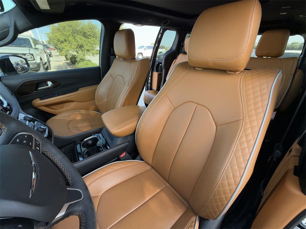 Thumbnail: 2022 Chrysler Pacifica - 11