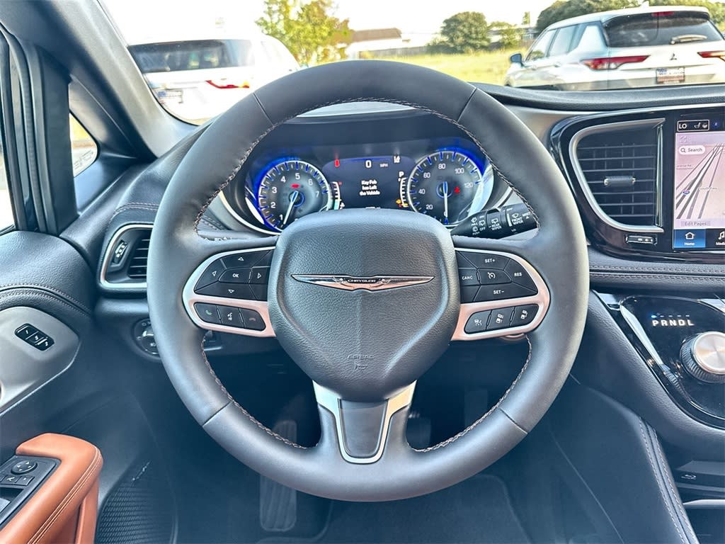 Thumbnail: 2024 Chrysler Pacifica - 14