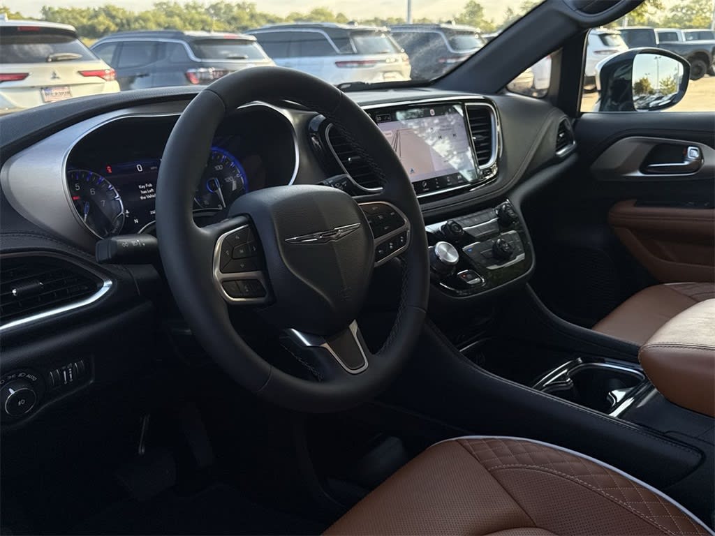 Thumbnail: 2024 Chrysler Pacifica - 2