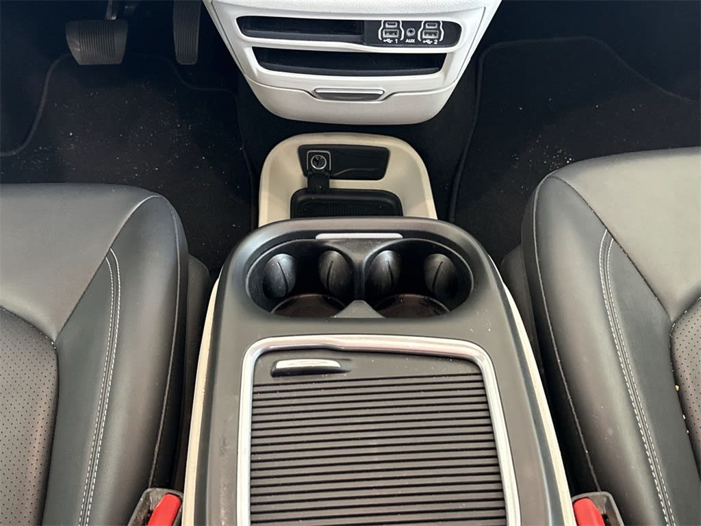 Thumbnail: 2024 Chrysler Pacifica - 16