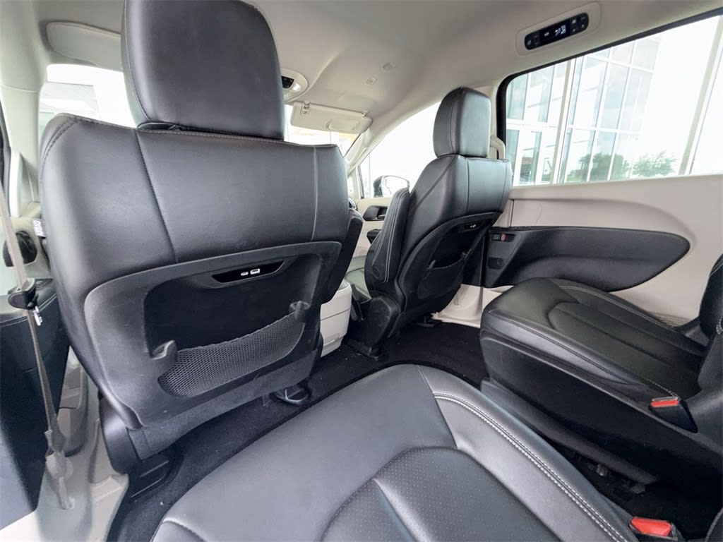 Thumbnail: 2024 Chrysler Pacifica - 9