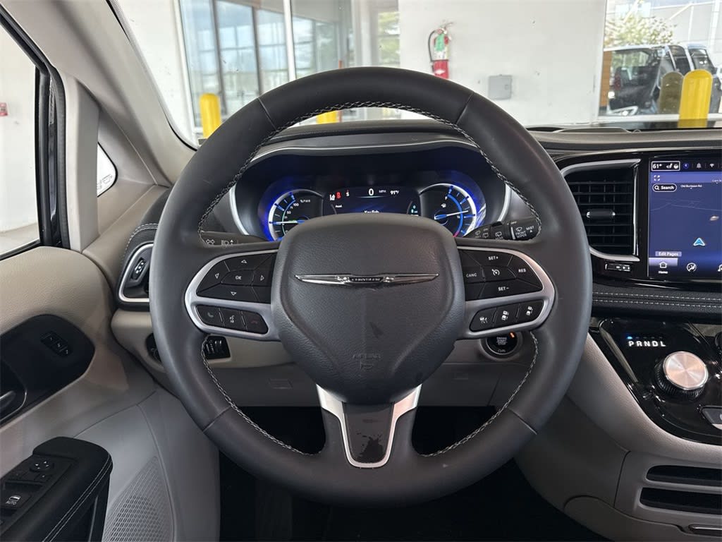 Thumbnail: 2024 Chrysler Pacifica - 14