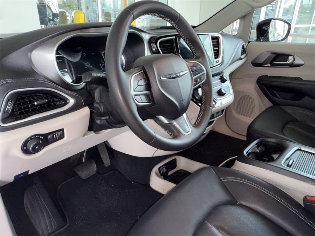 Thumbnail: 2024 Chrysler Pacifica - 2