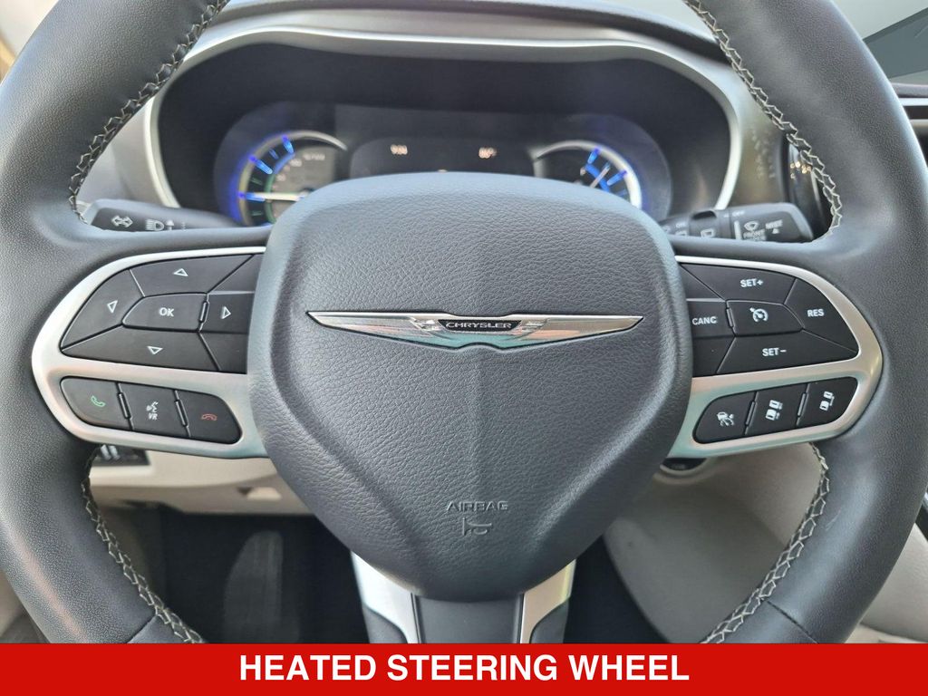 Thumbnail: 2024 Chrysler Pacifica - 25