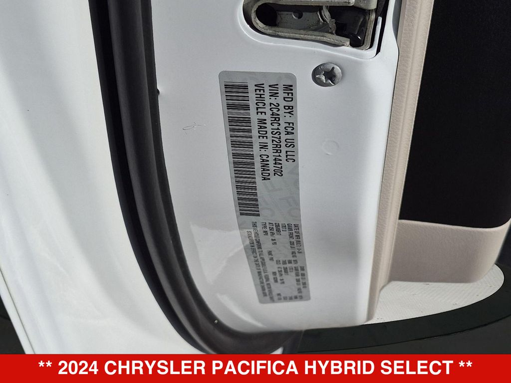 Thumbnail: 2024 Chrysler Pacifica - 17