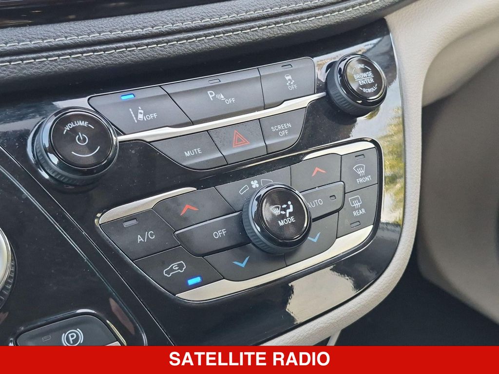 Thumbnail: 2024 Chrysler Pacifica - 30