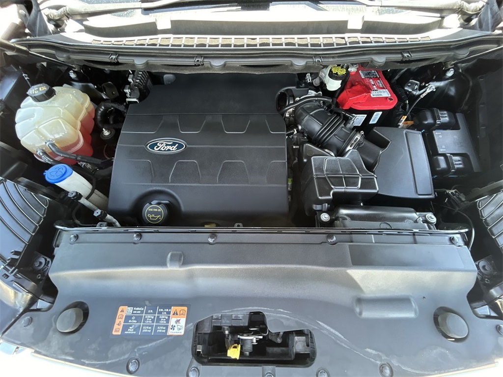 2015 Ford Edge Titanium 9