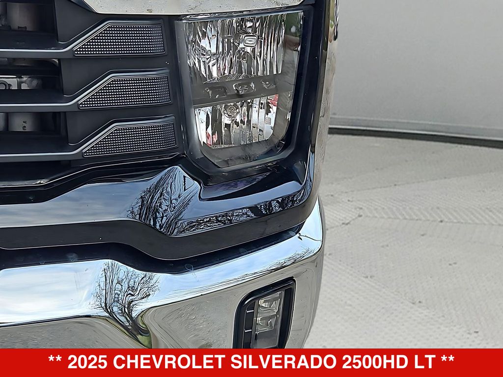 Thumbnail: 2025 Chevrolet Silverado 2500 - 6