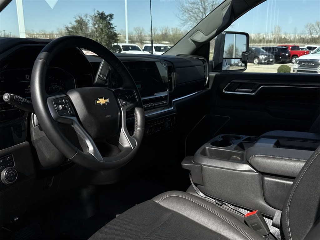 Thumbnail: 2024 Chevrolet Silverado 2500 - 2