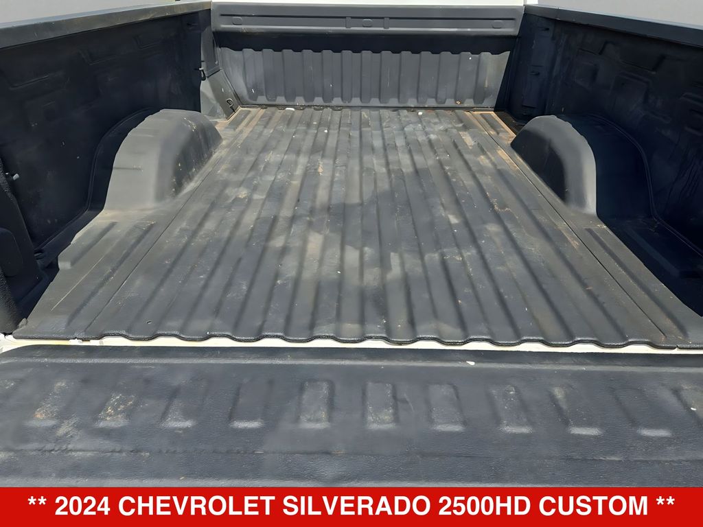 Thumbnail: 2024 Chevrolet Silverado 2500 - 16