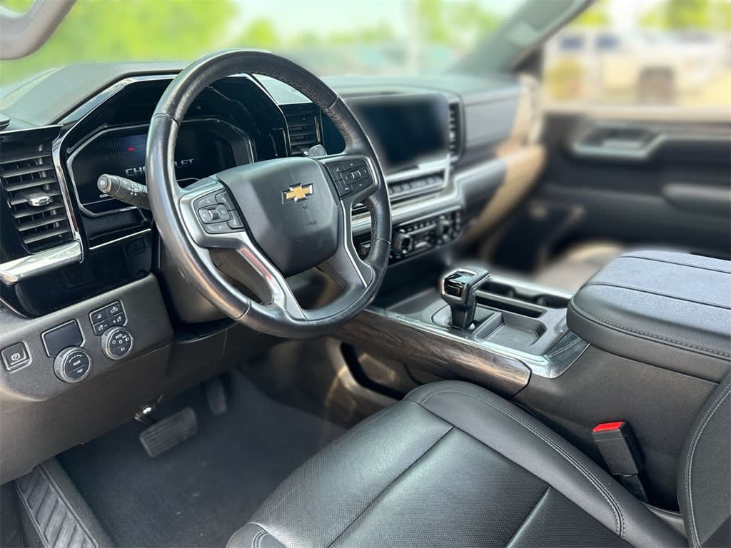 2023 Chevrolet Silverado 1500 LTZ 2