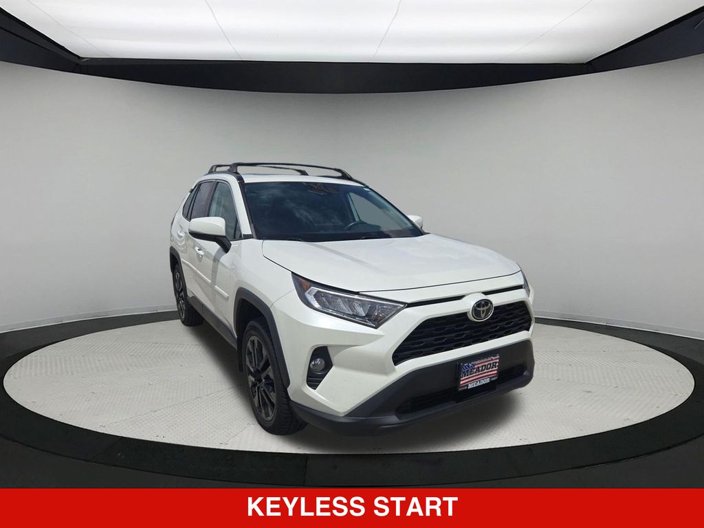 Thumbnail: 2021 Toyota RAV4 - 7