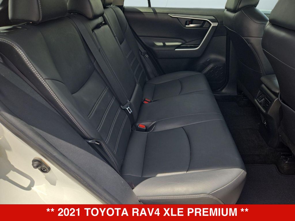 Thumbnail: 2021 Toyota RAV4 - 28