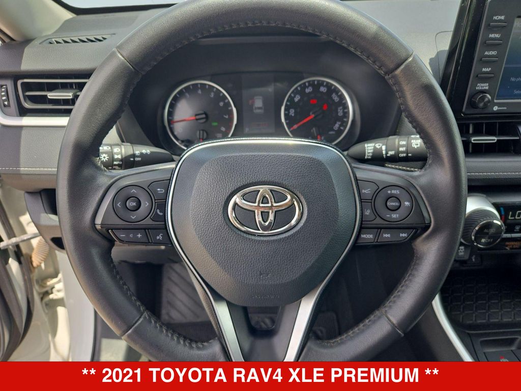 Thumbnail: 2021 Toyota RAV4 - 14