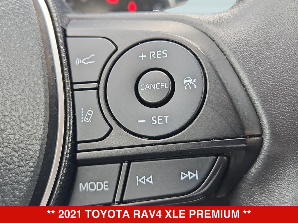 Thumbnail: 2021 Toyota RAV4 - 30